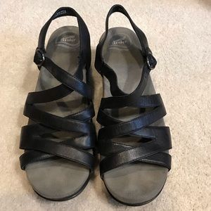 Dansko black leather walking sandals EU40, US9